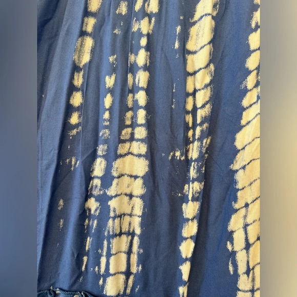 Blue Island light weight midi dress size Medium blue and white - Picture 3 of 7